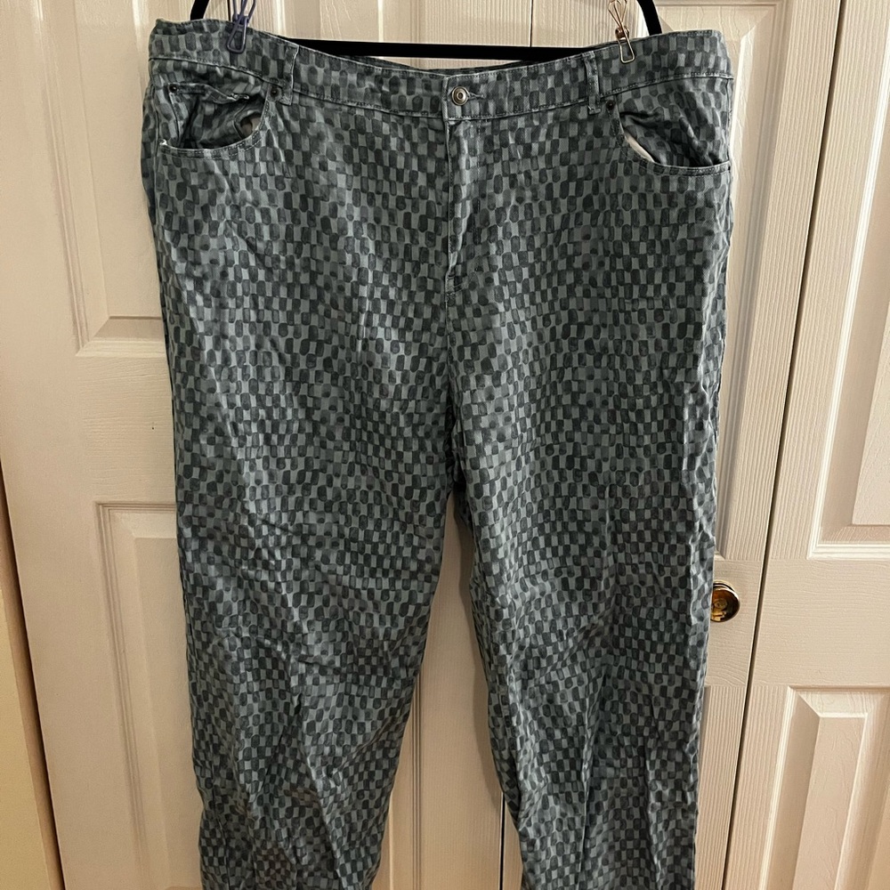 Stylish Gray Checkered jeans